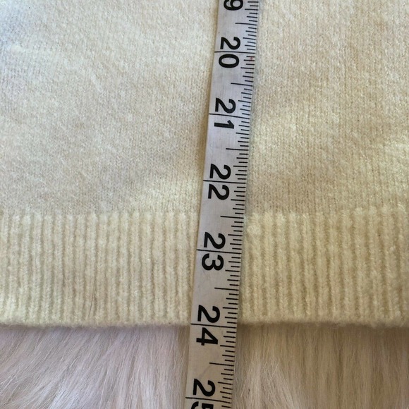 Talbots Sweater Knit Womens Sz S Petite Tie Neck Sequins Holidays Pullover. - Picture 8 of 9